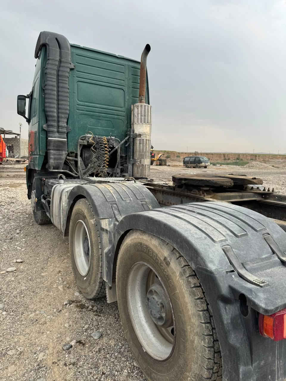 شاحنة • للبيع