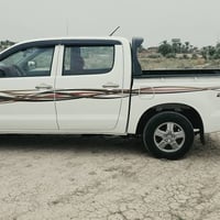 هايلوكس ٢٠١٥ • كويتي • رقم بابل