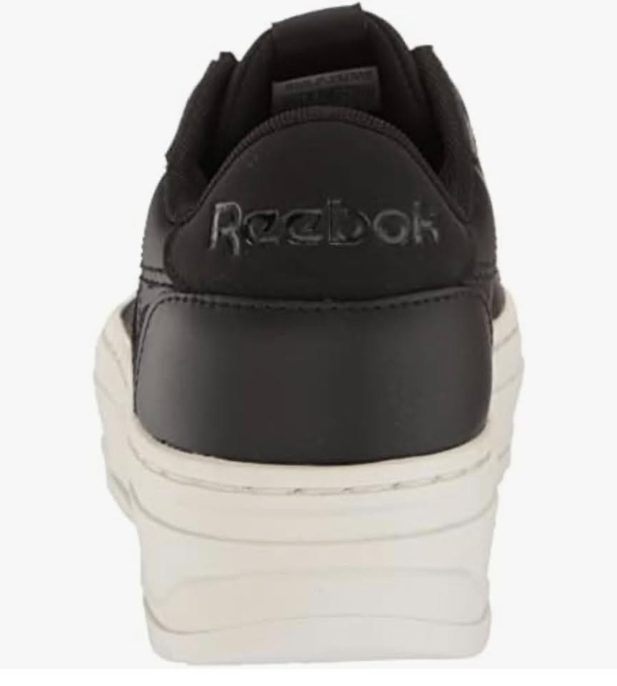 حذاء Reebok
مستخدم قليل 
السعر 60 الف 
نسائي رجالي ضمان لمدة 3 اشهر استرجاع
( الضمان خلال 3 اشهر اذا خلع او تلف يحق لك ترجعه )
القياس الأمريكي (USA): 8.5 للنساء (أو 6.5 للرجال)
القياس البريطاني (UK): 6
القياس الأوروبي (EUR): 39
طول القدم بالسنتيمتر (CM): 25.5
طول القدم بالمليمتر (mm): 255
توصيل داخل خانقين فقط ( مجاناً )
***********
