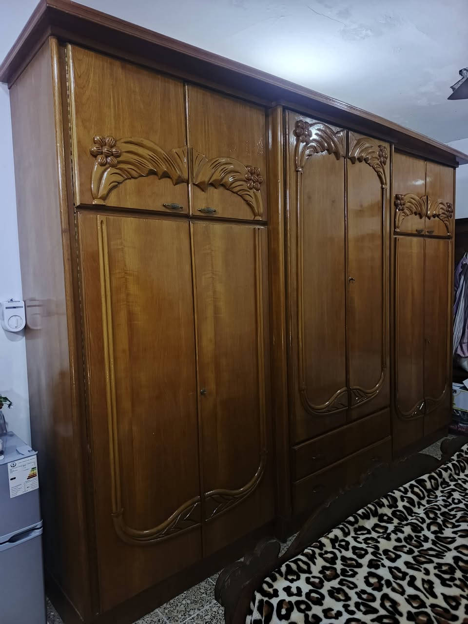 غرفة للبيع فصال داخل وخارج صاج السعر 850 الشراي يتصل ***********
