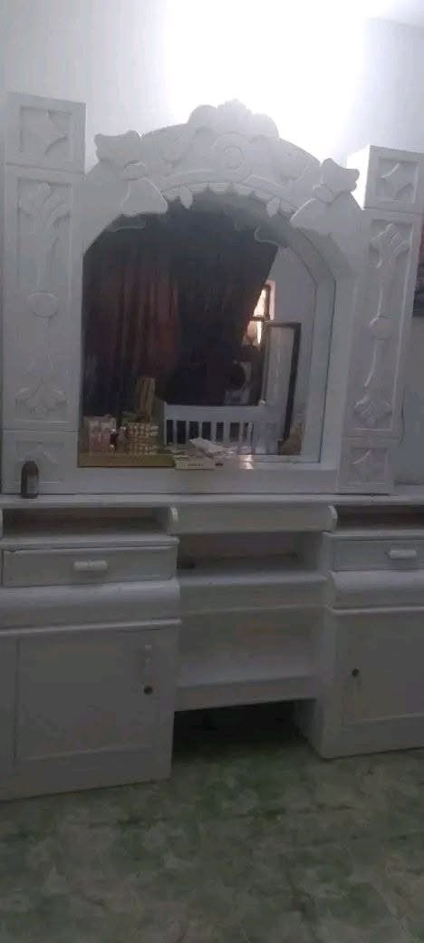 للبيع غرفه اخشاب نجاره عراقي صبغ حراري 
***********
