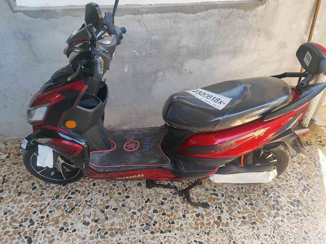سكنس لل بيع
5بطاريات ملف 2000

3نمر نضام R ونضام D

لايت عالي ناصي

السعر 700 بي مجال بسيط

*********** بي واتساب
