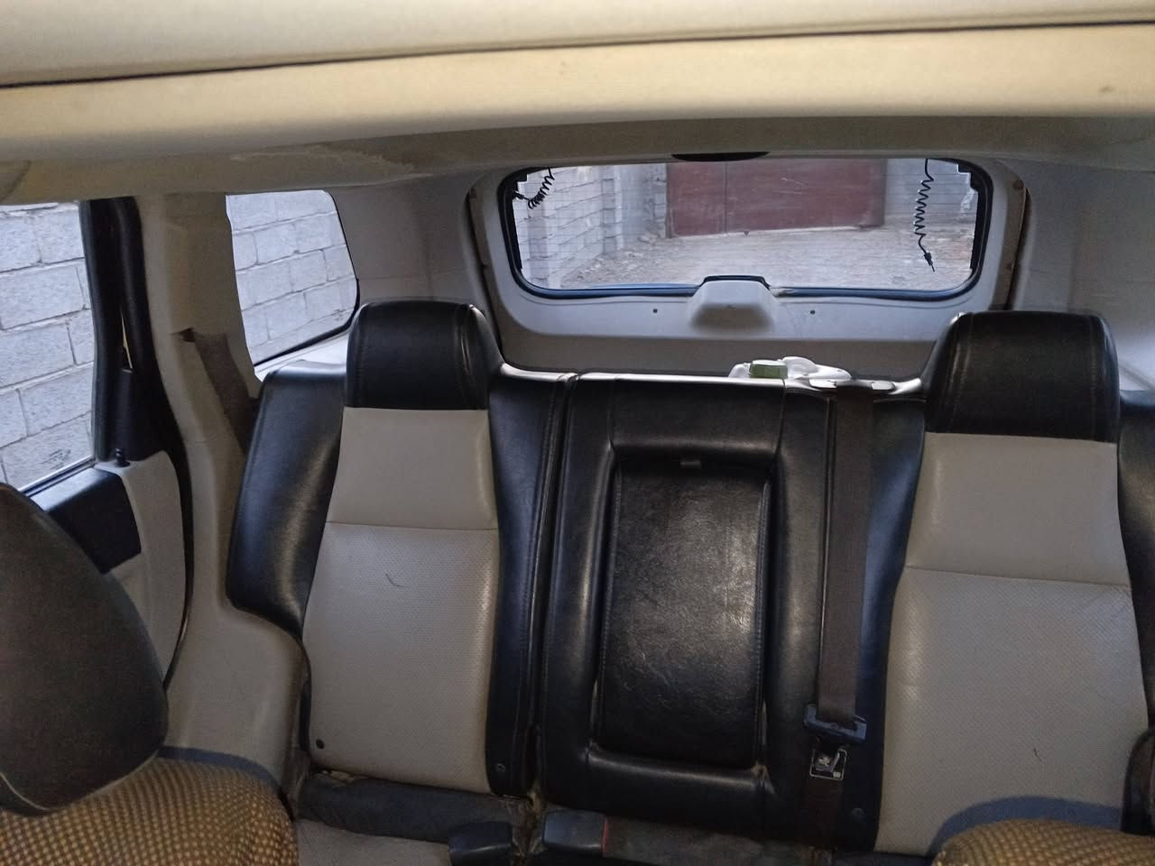 السلام عليكم 
جيب كراند شيروكي  2008 وارد امريكي محرك 8سلندر 5700 فول مواصفات Limited كشنات كهربائية جلد داخل صاج ملكي شاشة بلادية فتحة بالسقف ضرر الجاملغ من جهة السايق مبدل  السعر 100 وبيها مجال بيع او مراوس للاستفسار *********** للاتصال
***********واتساب
