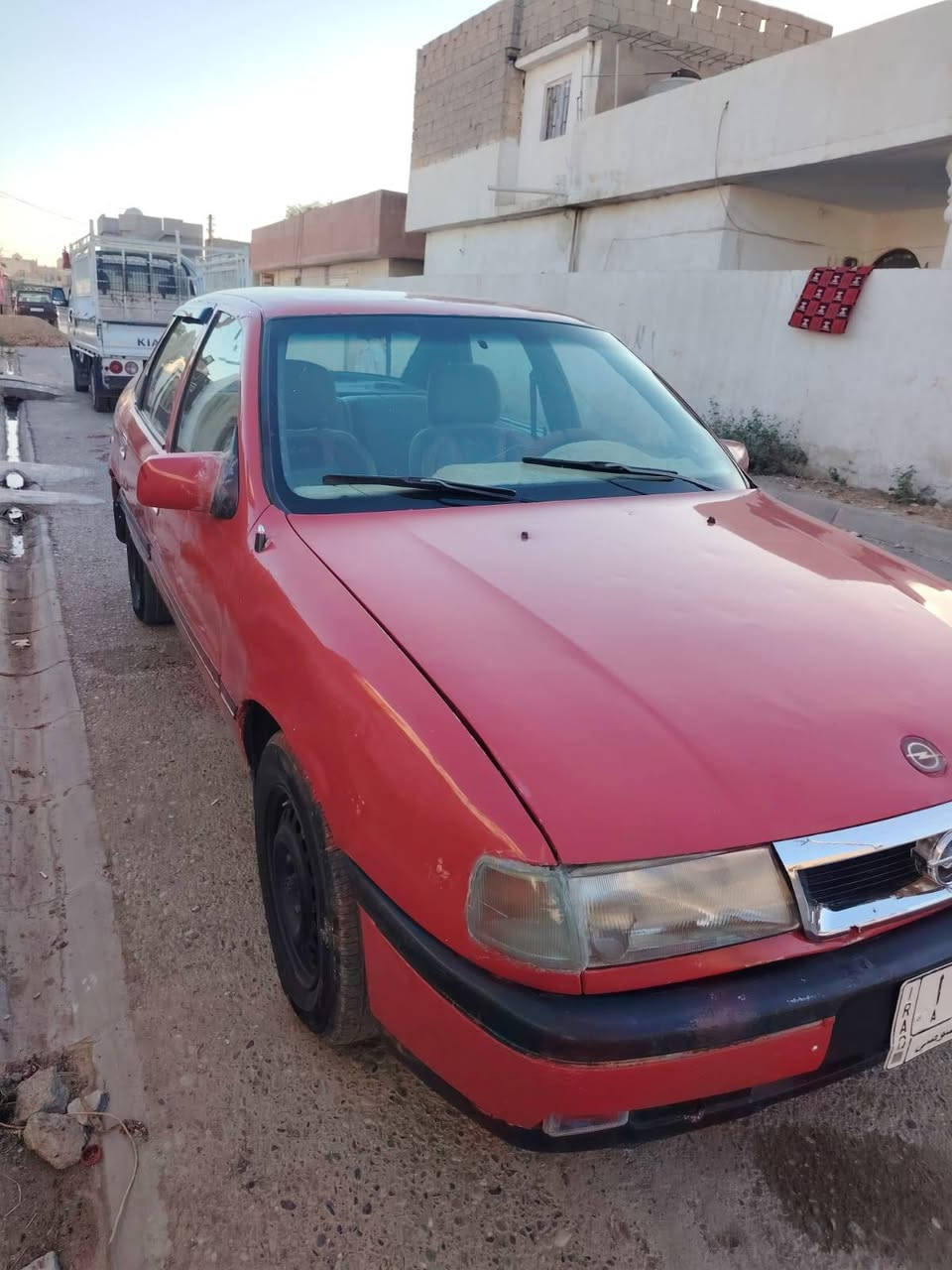 السلام عليكم
للبيع او مراوس 

اوبل فكترا 18
موديل90
محرك نضيف 
تايرات جدد 
باتري جديد 
كهربايات شغاله كلهن 
رقم صلاح الدين مشروع وطني 
سنويه 2026
سعر 35وبيها مجال 
رقم الهاتف ***********
مكان السياره الحويجه
