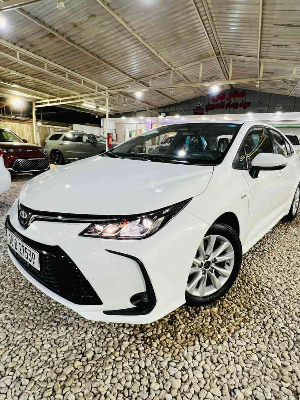 🚘 تويوتا كورولا هايبرد 2025 HEV🔋
🔥 سيارة الاعتمادية والاقتصاد بموديل 2025 🔥

⚙️ المحرك:
1.8 لتر بنزين + محرك كهربائي (هايبرد)
قوة إجمالية تقريباً 121 حصان
ناقل حركة أوتوماتيك E-CVT
دفع أمامي

✨ أبرز المواصفات:
✔️ شاشة وسطية كبيرة
✔️ عدادات ديجيتال
✔️ تشغيل بصمة + دخول ذكي
✔️ كاميرا خلفية
✔️ مثبت سرعة
✔️ رادار
✔️ إنارة LED أمامية وخلفية
✔️ ويل كب ألمنيوم رياضي

🛡️ أنظمة أمان:
وسائد هوائية محيطية
ABS + EBD
نظام مانع انزلاق

💎 سيارة عملية، اقتصادية، قليلة أعطال، ومناسبة للمدينة والسفر بنفس الوقت.

💰 السعر 161$  

ماشية 20000 

📍حلة طريق حلة نجف 

📞 للاستفسار والتواصل:

👨‍💻 خدمة البيع نقداً :
☎ *********** ظافر السيلاوي 
☎ ***********2 وسام المعموري 

💼 معرض درة بابل … نضع الثقة والجودة في المقدمة✔️

#كورولا_2025 #كورولا_هايبرد #تويوتا #سيارات #اقتصادية #Hybrid حلة, بابل
