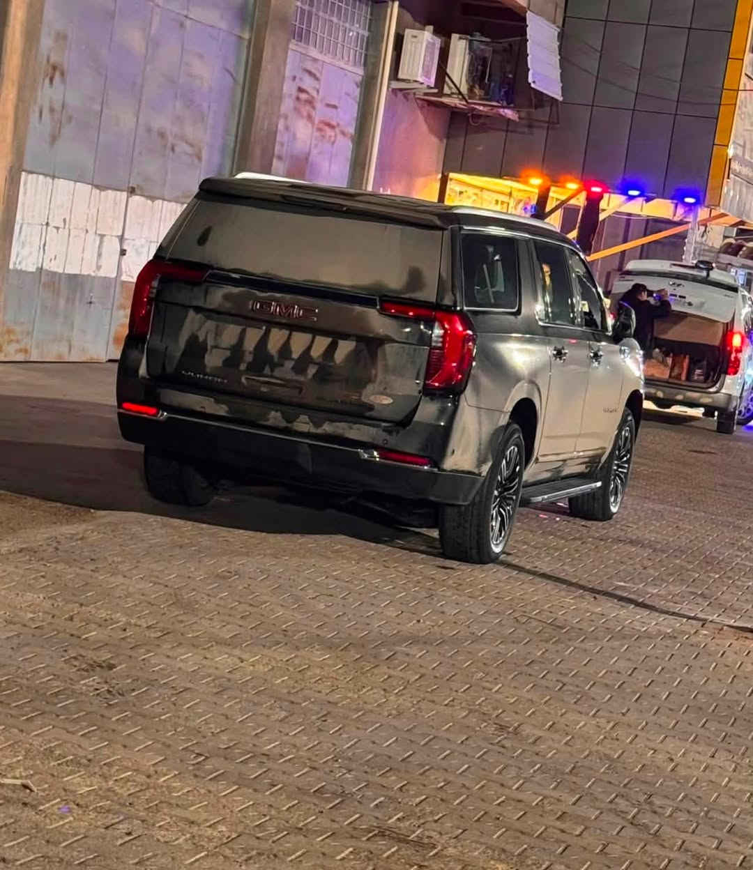 سلام عليكم شباب جمسي طويله للبيع ماشيه 176 الف السياره خير من الله حادث جاملغ وخشم البنيد السعر 43 الف الستفسار ***********
