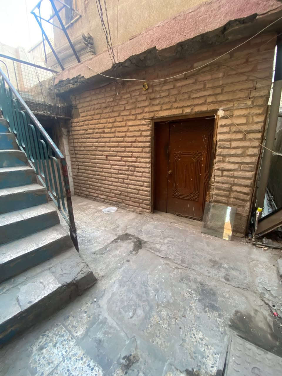 محل و شقة للأيجار بغداد حي الأعلام شارع البدالة
الشقة تتكون من غرفتين مع مطبخ و حمام واحد
للأستفسار التواصل عبر الوتساب أو الأتصال
رقم الهاتف 📞  ***********
