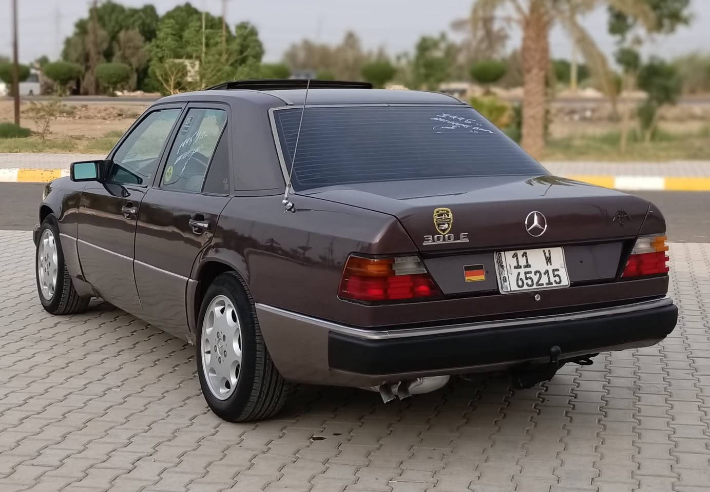 لا توجد تفاصيل

نص مكتوب في الصور:
- سلام عليكم سياره مرسيدس دب موديل السياره 1991رقم بغداد مشروع وطني سنويه جديده رقم جديد تحويل مباشر بلسم السياره جاهزة من كلشي مكان سياره واسط السياره مكفولة كفالة عامه من ضربة كص نقل جثه والوصولايات والصبغ عام جماليه مكينه ولكير عنكبوت بلاد مكفولات تبريد شغال السياره اي نقص مابيه حداديه خلفي امامي جديده تخم تاير جديد السياره استخدام شخصي مامتعوبه قواعد دبلات بلاد السياره كله على بلاد سعر السياره 68 ورقة بيه مجال حك جيه رقم موبايل صاحب سيارة موجود بلنشر ***********