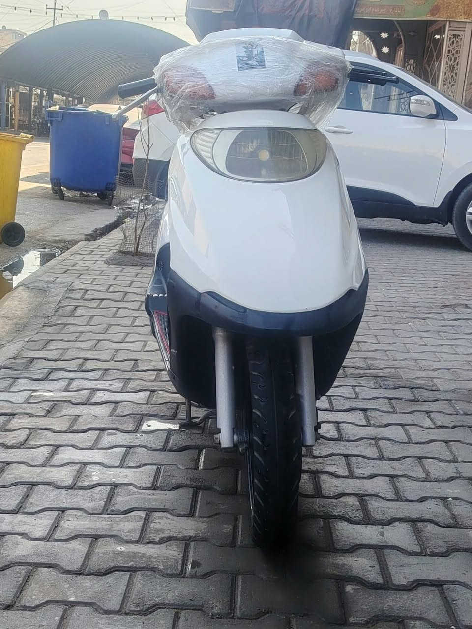 سلام عليكم دراجه سبيسي ياباني نضيف للبيع دراجه نضيفه محرك كهربايات كابريتر جديد بس الكفرات مو اصليه مكاني كوت شراء هاذ رقمي ***********
