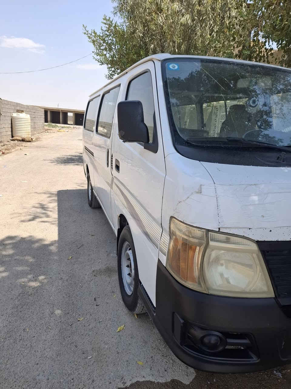 سلام عليكم سياره نيسان البيع موديل ١٠ كفاله بس دواير سعر ١١٥ وبيه مجال ***********
