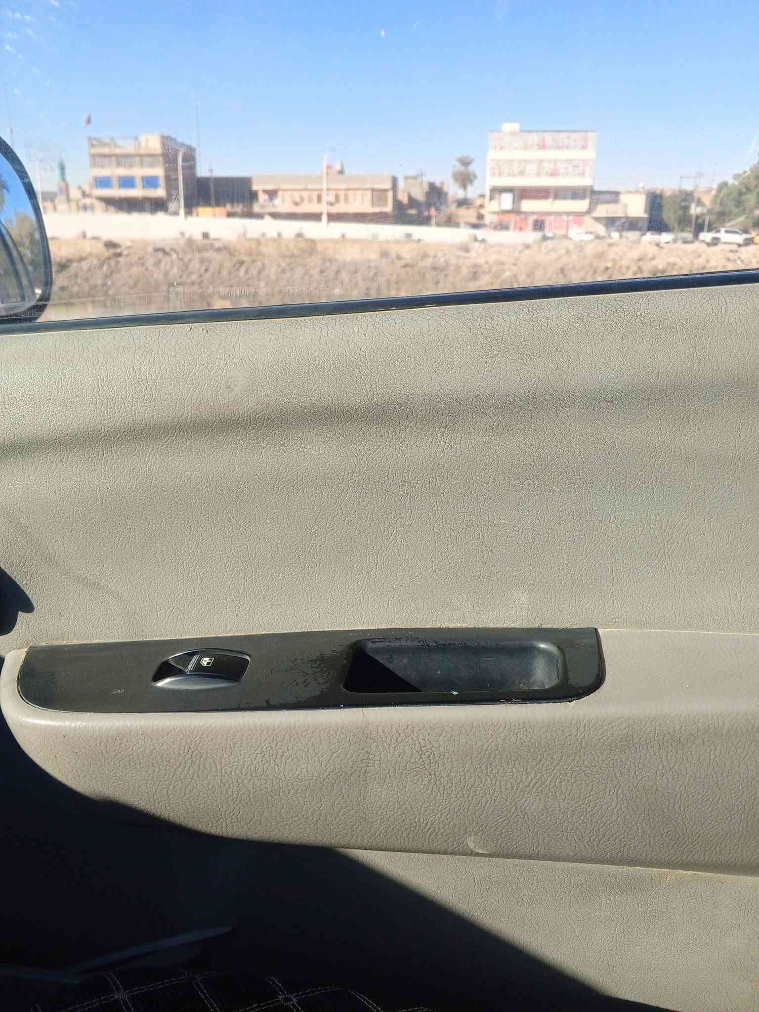 السلام عليكم بريجو للبيع مديل 97 مكفوله من كير محرك اكسن تخم تاير غرفه جديده رقم انكليزي سنويه 29 سياره جاهزه العنوان بابل *********** ***********
