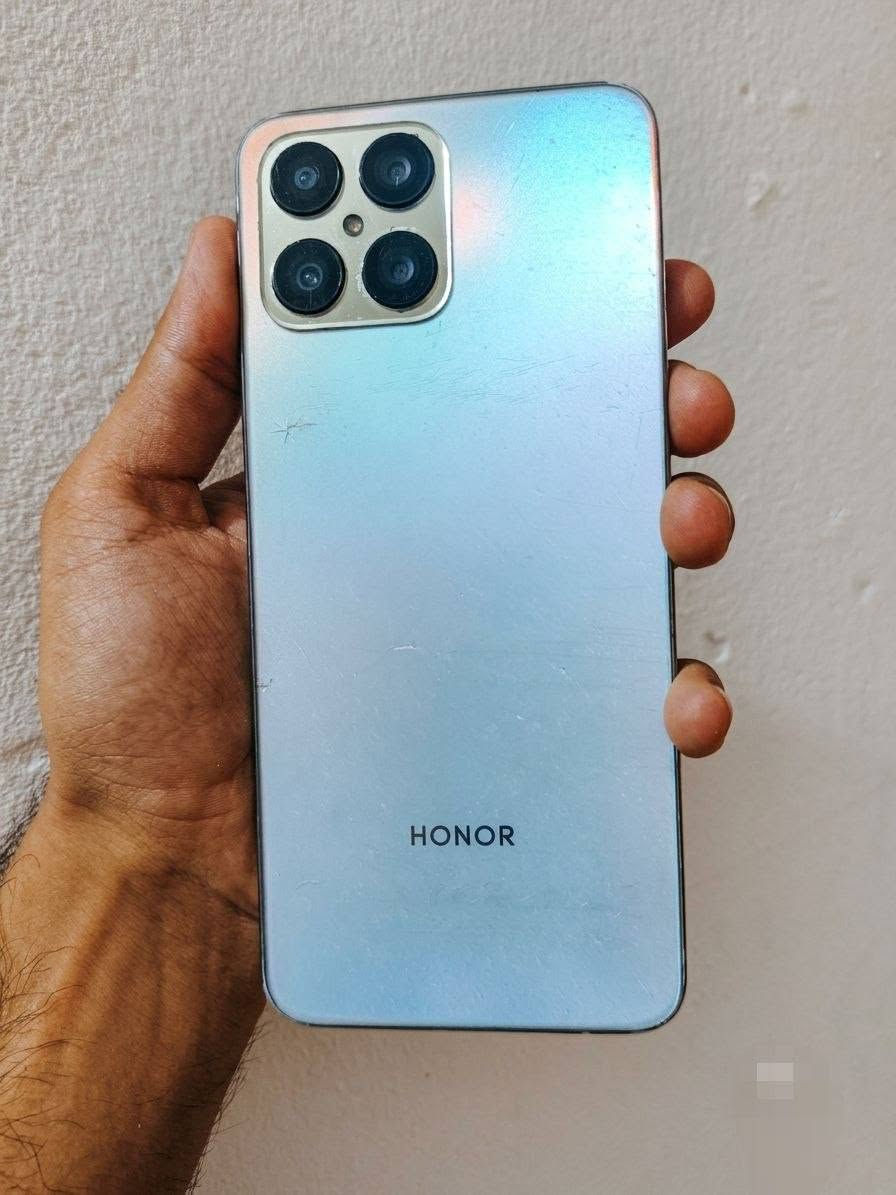 للبيع أو امراوس HONOR X8 📱

ذاكره 128 فقط السيمكارتات ما يشتغلن وبي فطر بلشاشه بلطرف فطر صغير شعرايه كلشي ما أماثر جهاز مكفول كلشي ما امبدل بي وكله شغال بس السيمكارتات ولفطر 

السعر 75 وبي مجال قليل مكاني بغداد ابو غريب 
رقمي‏‪***********‬‏‬‏ واتساب وعل خاص
