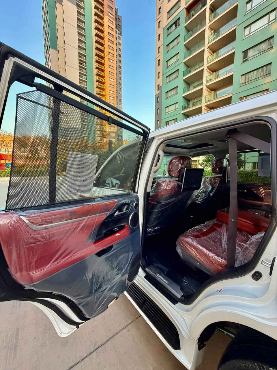 Lexus.570LX.2017. 🔚 بريم اصلى🦅.✅
لكــزز هيبـة الشـوارع 🧿

ملاحظات:-
صبـغ ❌
بدون شخط
بدون رصعات
بدون صبغ
بدون رمل 
حتى دعاميات ولحية بدون صبغ
لله الحمد سيارة زيروووو

سيارة كلش حلوة نظيفة مرتبة لوك لوك 
___ماشية 72 الف❇️
ماشية بشرط فحص كومبيتر 
سيارة باقية عل نظافتها لوك لوك 
كل جسمها بشرط سيارة باقية نظافة زيرو
.....

سعر 565$
موديل2017
حجمً المحرك.5.7🦅
ماشية.72 الف.
سبير منازل♻️
••••••••
محرك كير بشرط لحد شهر
هزة براد سنوية  جديد
رقم دولي جديد 
والسيارة باسمي تحويل مباشر❇️

.-.-.-.-.-.-.-

مواصفات ساس بريم اصلى LX570💫

سلايد
داخل احمر 
ثلاجة
صندوك جك 
كشـن تبريد تدفئة 
ستيرن كهربائي 
شغال 
رادار امامي 
كامرة 
حساس 
خمس كامرات
راس DVD
دبل اكسل 
كامل زينون 
ستة سيدي
يدات بصمة
مرايات كهربائي 
ستيرن وكشت خزن
رادار شارع
دبل هواء 
بخ ماء
كشن جلد 
تحديد سرعة
بنزين ECO
شاشه لمس
تبريد مركزي
وبعد وبعد….
مكان : سليمانییە
سعر.565.$
***********
