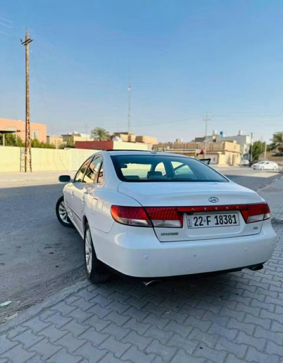 @السلام علي م ورحمة الله وبركاته... 
هونداي ازيره خليجي موديل 2009خليجي موصفات Vip فول الفول اعله فئه شركه الكاصد .. رقم اربيل سنويه 2030 سياره باسمي تريد مداور حاضر 

محرك 6سلندر 3300 المرغوب كير مكفول بس المحرك بي صوت راجز  اول مشغل 

السياره ماشيه (215)

## السياره مكفوله كفاله عامه عده قطعه باب وره العبري صبغ فقط 

ملاحظه:  السياره ابيض صدفي لمع 

(مواصفات السياره)......... 

السياره بيه منظومه غاز يعني انسى شي اسمه اصراف 

منظومه تبريد كله كوري يعني ثلج 

تبريد قطعتين تبريد مركزي 

كشنات جلد

برده خلفيه كهربائيه

مري شفط نظام ترحيب

لدات امامي خلفي وبلو جكتور

لايت زنون ناصي حساس امامي

تحكم ستيرن كهربائي

كشن ذكي خزن 

نظام كامرات+ حساسات امامي وخلفي

اناره داخليه بلادي

مري قلاب

جرس بل 120

يدات نيكل إشارات ترحيب جاني

دبل كزوز خلفي

بيه سستم صوت يجنن+ بيه انبني فاير 

تحكم استيرن 

ويل كب 17 كرؤم...

كشنات تدفئه تبريد 

ملاحظه:  سياره جديده كلشي بلادي حتى البرغي وين متريد ترايك 
سياره صاروخ الجناي يعرف شنو احجي وهيه غاز بعد يعني افضل من السوبر 
ماي كله زيتي  دهن كله امريكي سعر التر اديره ب11 الف 

مكان السياره:  النجف الاشرف 

الرقم ,: ***********

السعر: 12500$       (125)   وبيه مجال
