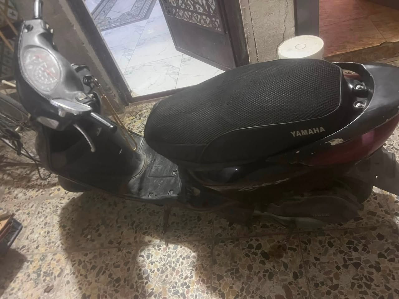 السلام عليكم دراجه بريز للبيع الدراجه اشغلها تشتغل ع ساعه الساعه تطفه بيها عطل كهربائي وقيم واخذ رقمي واتساب *********** مكاني بغداد اليوسفيه
