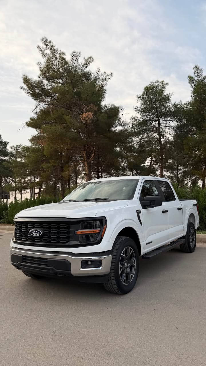 F-150 STX • ٢٠٢٥ • ٦٠٠٠ مايل