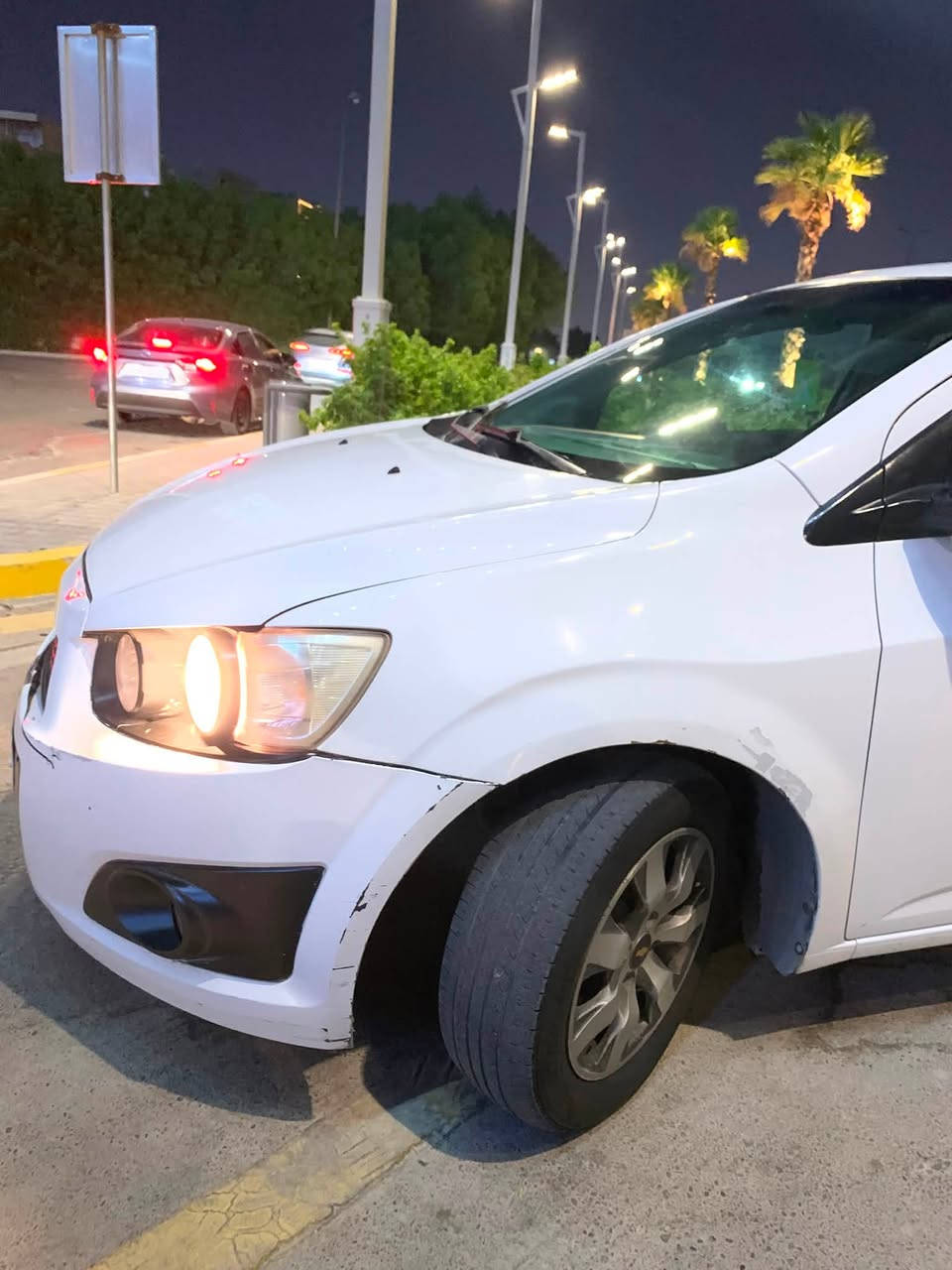 سلام عليكم
شوفر ليت سونك موديل ٢٠١٢ واردخليجي

تبريد شغال 
 صدر امامي نص عمر 
مكان الغزالية 
***********
سعر ٥٨وبيهامجال
