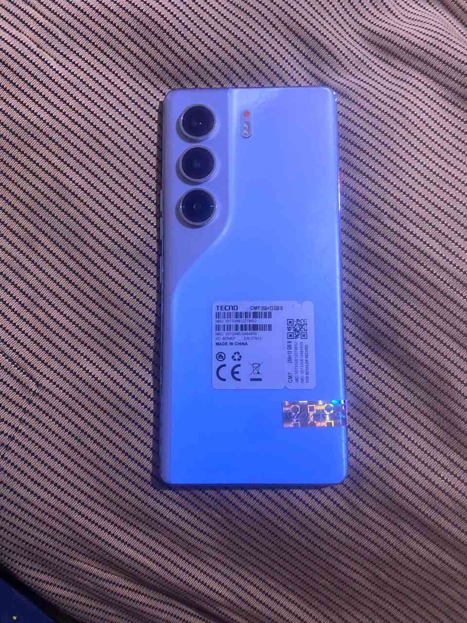 كامون 40 برو • ٢٥٦ جيجا • بطارية ٥٢٠٠mAh