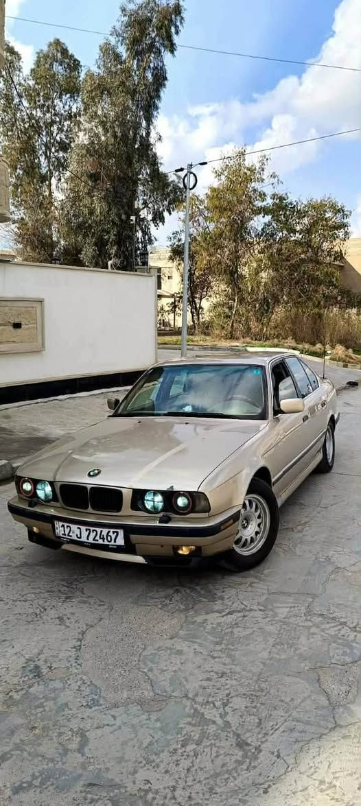 بي ام 525موديل 1993
صبغ عام بدون حادث

لايت زينون عالي ناصي 

كهربائياتها كلها شغال

مسجل شاشه +مضخم صوت

السعر 58$

مكانها موصل ايسر 

***********   (وتساب )
