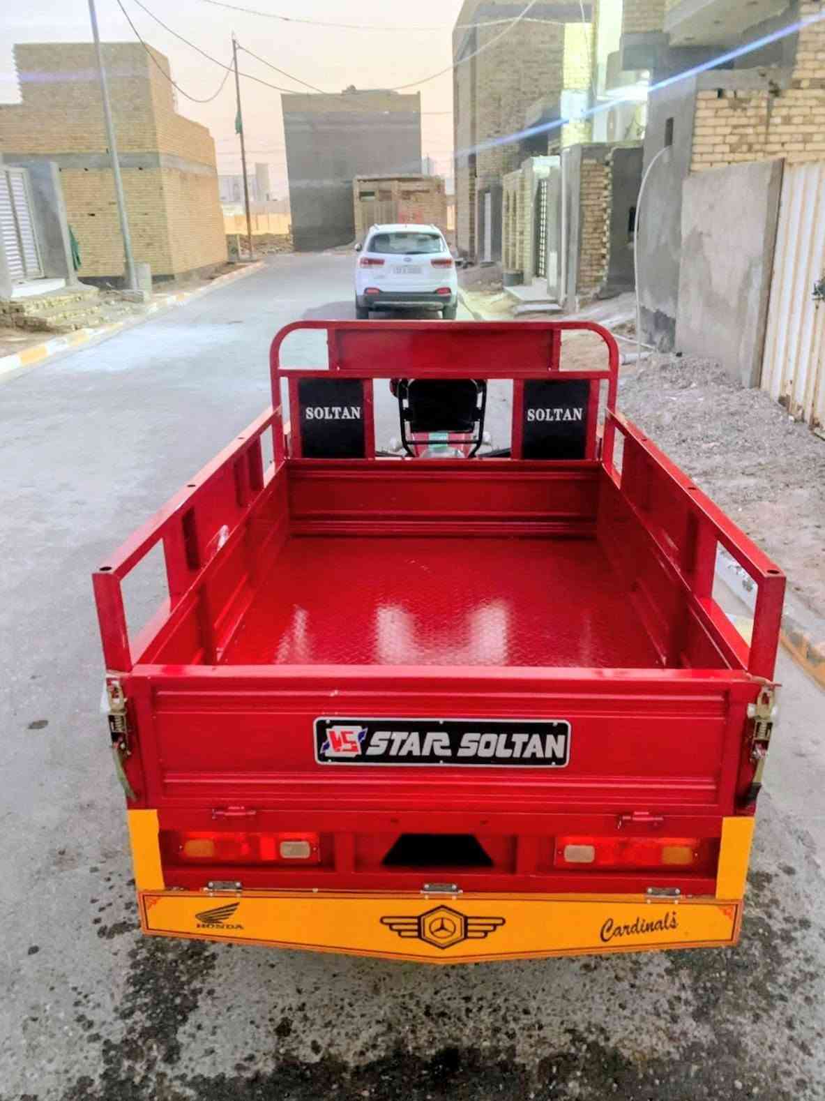 هيج نضافه وهيج ترتيب وبرغي ما بيها نقص واصليه كلها واصوليه
تفر عمارتك كلها ماتلكه هيج نضافه
اوراق واصوليه وكيلها بشارع بغداد
نضافه واحد علا واحد
***********
