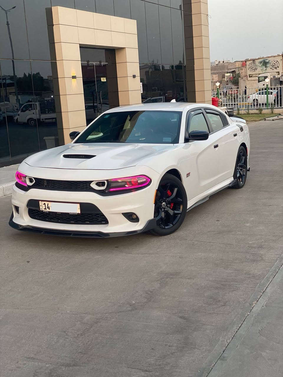 دوج جارجر ١٦ اصل
Sxt. 3600
 ماشيه 123 كيلو
حادثهه جاملغ وبنيد وبيهه كلير جاملغ فقط رش
كير مكينه كفاله
حداديه جديده.. شاشه كبيره  كشنات حضن 
مرقم بصره با أسمي
مكانهه بصره
***********
