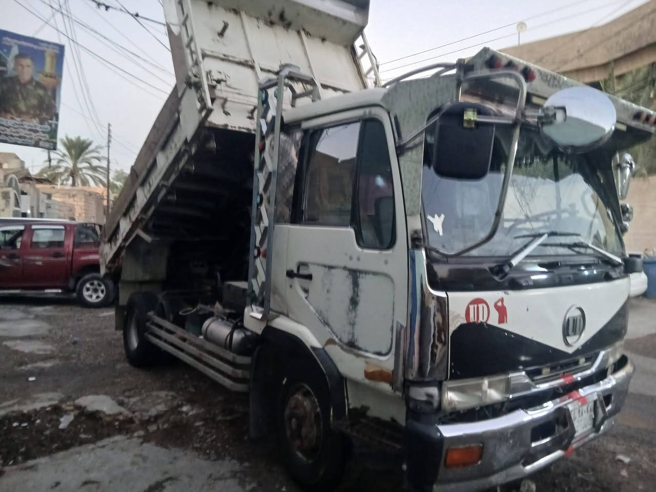 سلام عليكم للبيع نيسان موديل 95 اصل  رقم صلاح الدين سنويه لل27 مكينه 24 تبخر وتنقص شاصي مكفول باقي سياره كدام عينك مكان صلاح دين بلد 
***********
