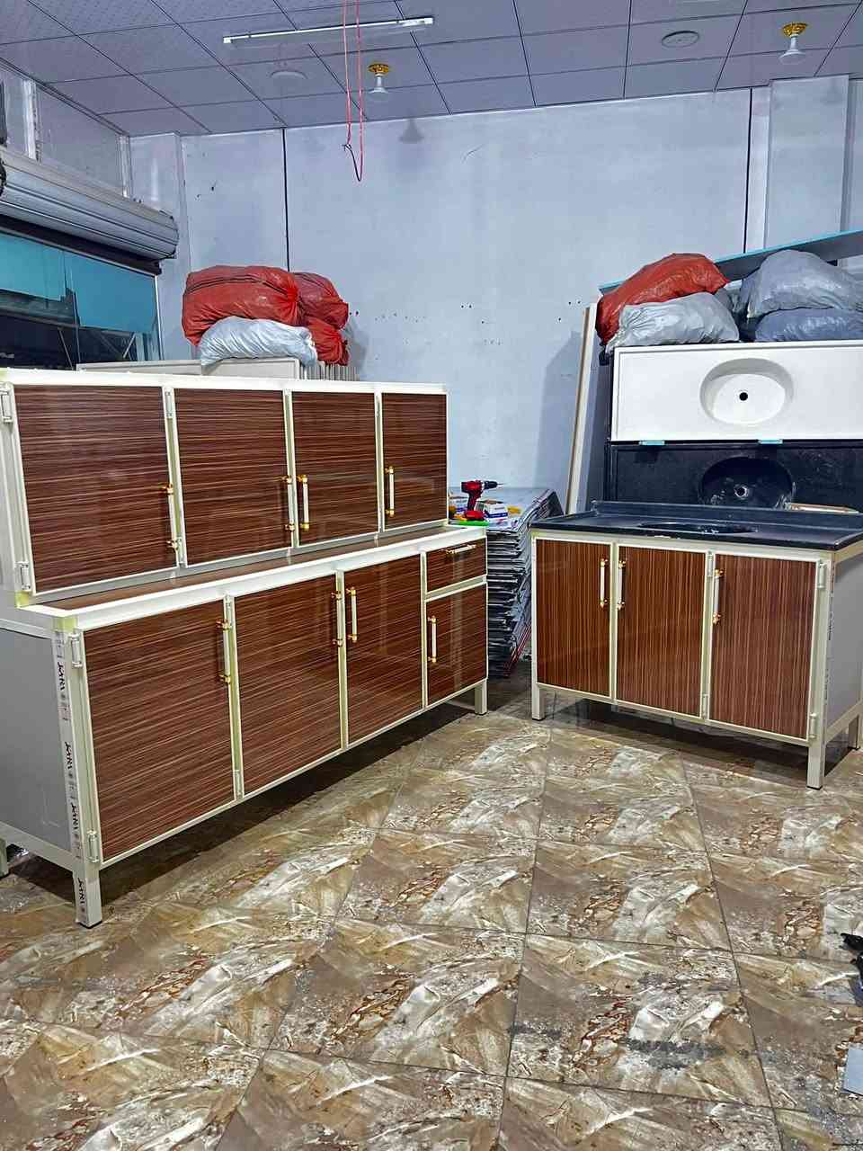 300 الف فقط. حملة الخصم. بدت 🫡. 
كونتر قياس مترين مع سنك متر وعشرين مرمر  
رف بنل تركي   
كونتر 20. بالميه. تركي. 
و.   50 بالميه. صيني 
و 30. بالميه.  ايراني. 
كونتر حطاطه. شغلنه تجي تشوف بعينك.   مو سوكي. 
مقطع سمك 0.7. 
سمك.  البنل. 2 سانتيم 
سمك. اليوفي 2 ملم. شركة الرحمن. 
عنوان تأميم. 8 شباط. الرمادي.  
***********.
