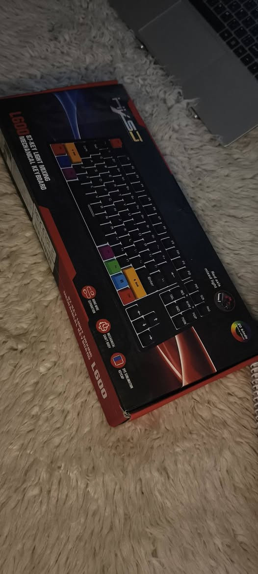 ( جديد لوك بالكارتون مامستخدم  )
🔥 للبيع كيبورد Gaming ميكانيكي HXSJ L600 🔥
⌨️ HXSJ L600 – Mechanical Gaming Keyboard
🎮 تصميم احترافي ومناسب للـGaming والاستخدام اليومي
🔢 87 مفتاح – TKL بدون لوحة أرقام، حتى يوفر مساحة أكبر للماوس
⚙️ Mechanical Switches لسرعة استجابة وإحساس أفضل بالكتابة واللعب
💡 إضاءة خلفية بتصميم Gaming أنيق
🔌 توصيل سلكي USB
🎯 استجابة سريعة ومناسب خصوصًا لألعاب الـFPS
🖥️ حجم عملي ومريح للمكتب والـGaming Setup
🏗️ تصميم متين ومناسب للاستخدام الطويل
🎨 شكل Gaming احترافي مع أزرار ملونة
📦 الحالة: مامستخدم لوك
💰 السعر: 40،000 د.ع
📍 المكان: كركوك
📩 للتواصل والاستفسار ***********
