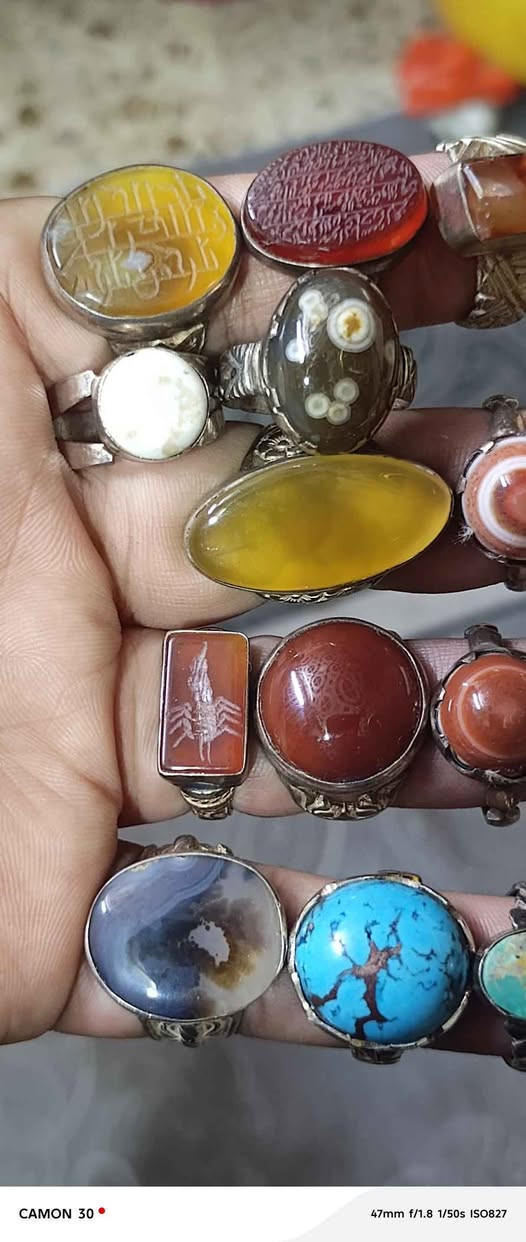 السلام عليكم مجموعة خواتم للبيع حلوات وصياغات حلوه سعر القطعه 50 بصرة *********** البصرة, العراق

نص مكتوب في الصور:
- CAMON 30 • 23mm f/1.8 1/33s ISO660
- CAMON 30 47mm f/1.8 1/50s ISO827
- CAMON 30  47mm f/1.8 1/50s ISO881
- CAMON 30 • 47mm f/1.8 1/33s ISO846