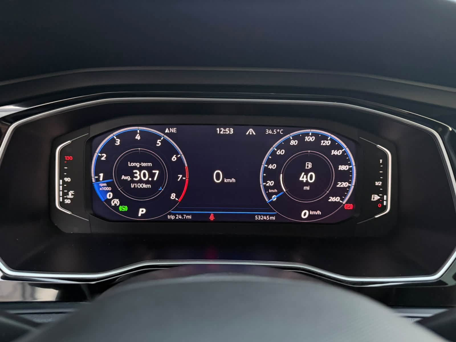 Volkswagen Jetta GLI 40th Anniversary Edition
موديل 2024 
پانوراما 
چەمەلەغ گۆڕاوە بە بیلاد -  3 پارچە کلێر امریکا 
جاملغ مبدل ببلادي - ثلاث قطع كير امريكا 
ايرباك سوكان ته قيوه - ايرباك ستيرن طاك
رقم كاتى 
عنوان- سليمانيه 
***********
