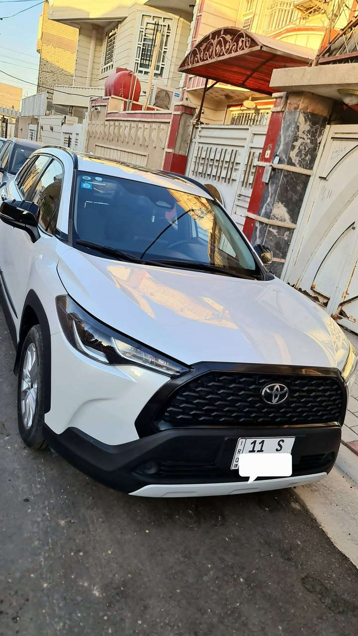 كورلا كروز خليجي بنزين 2024 

محرك ٢٠٠٠ 
بصمه 
ماشيه ١٢ الف 

رقم بغداد 

نظام الاقتصادي بنزين ايكو 

كير اوتماتيك وعادي وسبورت

​منافذ شحن USB-C مزدوجة أماميه وداخليه

​أنظمة الأمان والسلامة (Toyota Safety Sense)

​نظام الحماية المسبقة من التصادم (PCS) مع خاصية رصد 

​مثبت السرعة الراداري الديناميكي (DRCC).  

​نظام التنبيه عند مغادرة المسار ومساعد البقاء في الوسط (LDA / LTA).  

​نظام التحكم الآلي بالإضاءة العالية (AHB).

​نظام مراقبة النقطة العمياء (BSM) مع التنبيه حركة المرور 

​نظام التحكم في ثبات المركبة (VSC) ونظام التحكم في الجر (TRC).  

​نظام مساعد صعود المنحدرات (HAC).  

​حساسات ضغط الإطارات (TPWS) 

وكاميرا خلفية أو رؤية محيطية (360 درجة).  

تحرك مرايه كهربائيه 
 
هواي مواصفات حلوه بيها 

مكفوله كفاله عامه من صبخ وضربه وتعديل 
 عدا رصعه جدا جدا خفيفه باب خلف سائق ممبينه ورصعه حصوايه صغيره  ايضا خفيفه جدا في القماره مامصلحه يعني تصلح pdr 
وطخه جدا خفيفه بدعاميه الوره بدون اي ضرر بدعاميه  ولا صبغ وباقي كلشي مكفول

السعر ١٨٥ 
مكاني كربلاء تواصل واتساب 
***********
