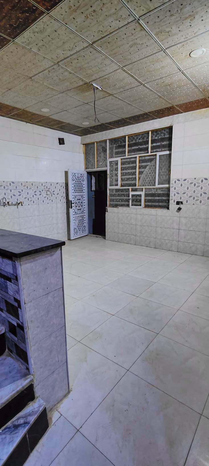 🏠 **متوفر بيت للإيجار**

📐 **المساحة: 200 متر**

 **الموقع: حي النداء – شارع المجمعات
 على شارع الـ60، يم **مجمع الكرار السكني**
 منطقة الـ52 ألف

✨ **مواصفات البيت:**
• غرفتين نوم
• صالة
• استقبال
• مطبخ
• صحيات داخلية
سعر الإيجار ٤٠٠ الف الشهر 
📞 **للاستفسار: ***********
📱 **واتساب: ***********
