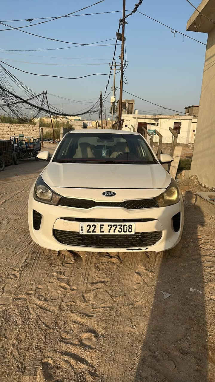 اسلام عليكم ريو للبيع موديل 20وارد امريكي السياره مكفولة من الفتح والصبغ بيه شويه بلحوض وماعداه مكفولة تبريد حداد ومكينه وكير مكفولات الرقم اربيل تريد تحويل تريد وكاله امراوس اوبيع  السعر 97وبيه مجال مكان السياره نجف كوفه ***********
