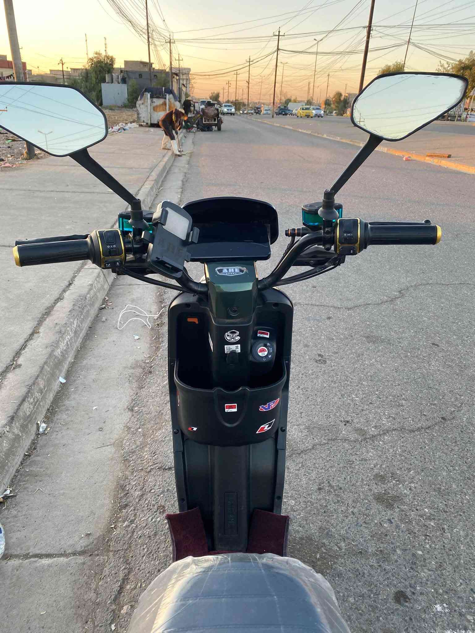 السلام عليكم للبيع/
R9 2026 
ماطور جديد استعمال حيل قليل مايحتاج مصرف ربع بريكات هايدروليك نشرات  وايرمنيه شغال كامل سويج بصمه كلو كامل والنضافه كدام العين السعر 550  ومجاله بسيط مكاني موصل قادسيه الثانيه

