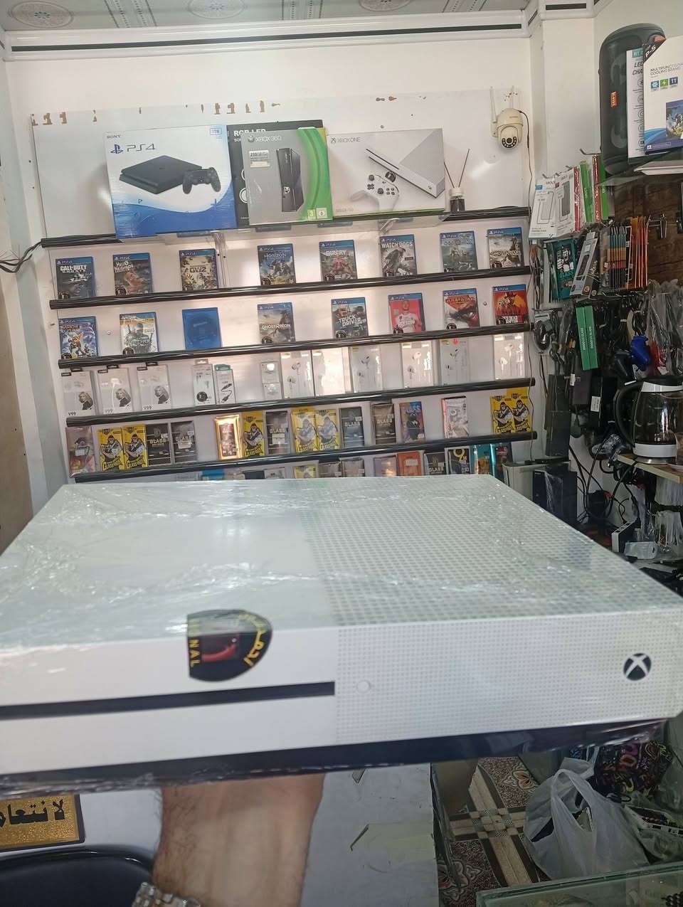 Xbox one S
للبيع اكس بوكس وان اس  ملحقات كامل مع كارتون يده مو بلادي 
ذاكره 500
سعره  ١٣٥ الف 
تواصل واتساب 
***********
مكان كركوك حي العسكري
