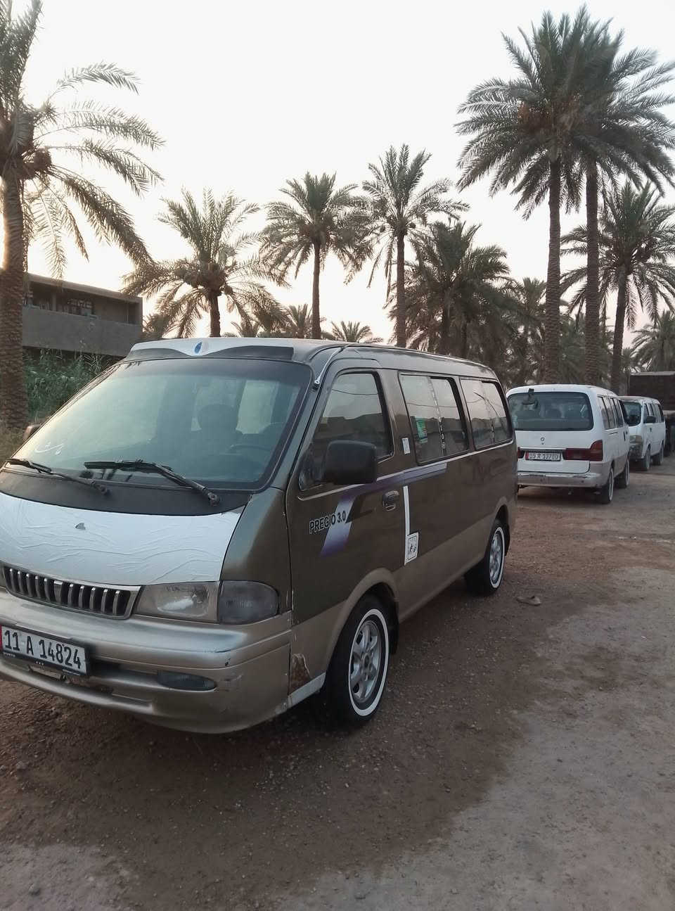 سلام عليكم
سيارة بريجو للبيع
موديل 99 
محرك كير اكسن مكفولات مال حاويه 
كهربائية جدد اتخم تاير تنته جديده مال حاويه 
مكان ابوغريب .***********
