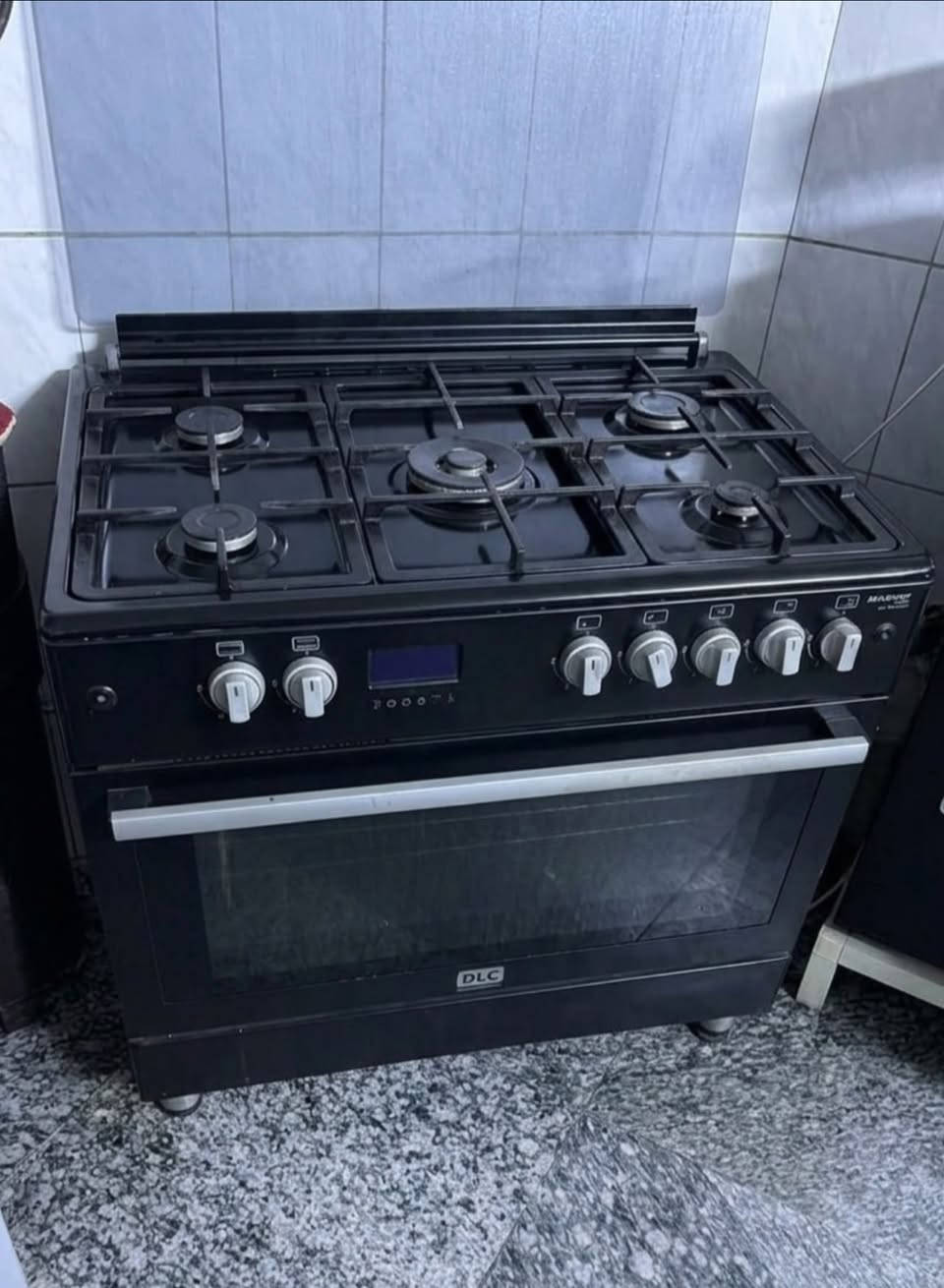 الطباخ  سعر 225 مابي اي ضرر
البرده  سعر 40 مع السچه 
البنكه  سعر 30 اصليه
للتواصل خاص 
لا يتوفر توصيل
