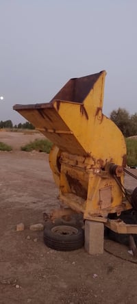 كاروضه للبيع السعر 1200وبيها مجال العربانه 1100بيها مجال 07710660857