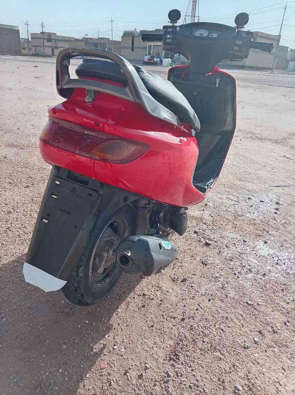 السلام عليكم دراجه فراشه للبيع السعر ٤٠٠ وبيه مجال بصيط المكان نجف حي النداء شارع ستين الثاني رقم ***********
