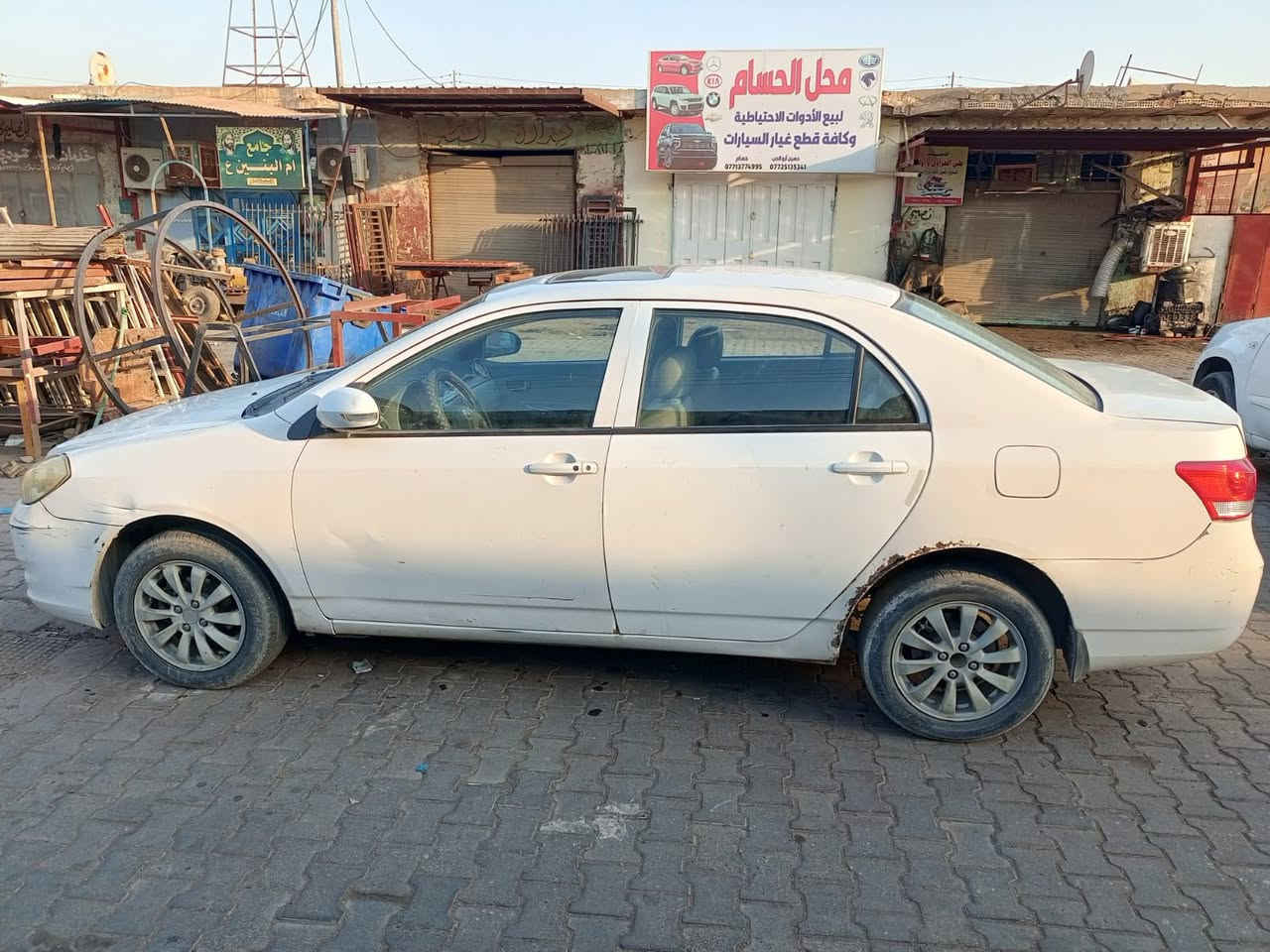 السلام عليكم عندي BYD رقم واسط موديل 2012
أبيعه كوم حديد مشكلته فقط الكير مينمر D

 أما بالنسبة للمكينة شغالة بلادية والتبريد يشتغل

وصدرها نظيف 100‎%‎ مكاني واسط كوت 

وللمعلومات سنويته نافذة وبعدها محجوزة

أقساطها كاملة ومسددة وراعيها مستعد يحول ملكية

موبايل/***********
