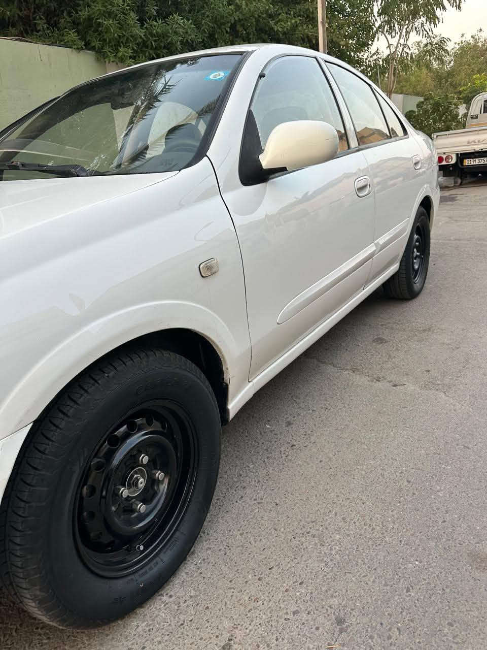 نيسان صني موديل ٢٠٠٩
مكينه كير تبريد حداديه مكفولات 
سونار منشور بيها بس باب سائق صبغ 
مكاني بغداد حي القاهره 
تخم تاير صار يومين شديت 
لايت زنون 
السعر ٨٨ 

‭***********‬
