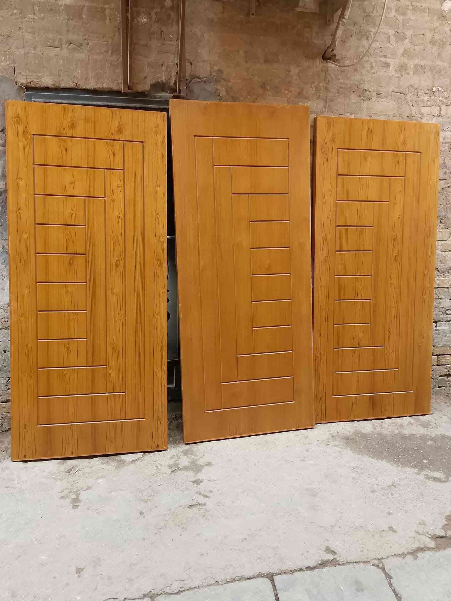 السلام عليكم نجاره عراقيه مكان بغداد ***********
