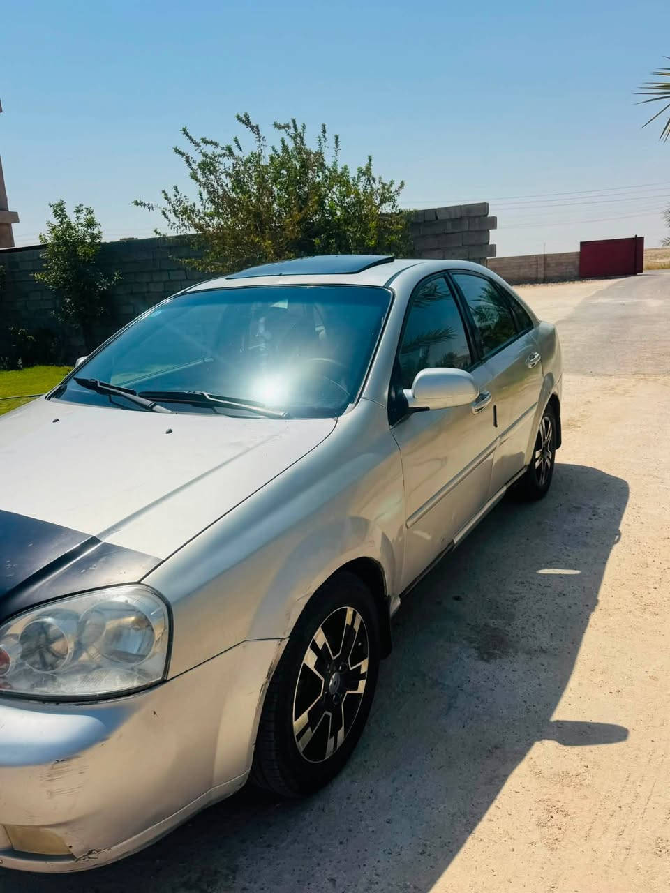 اوبترا موديل 2007
لون سلفر فضي 
محرك صدر تخم تايرات جاهز 
تبريد شغال 
السعر 55 وبيها مجال 
رقم انبار انكليزي 
مكان سياره عامريه الصمود -فلوجه 
***********
