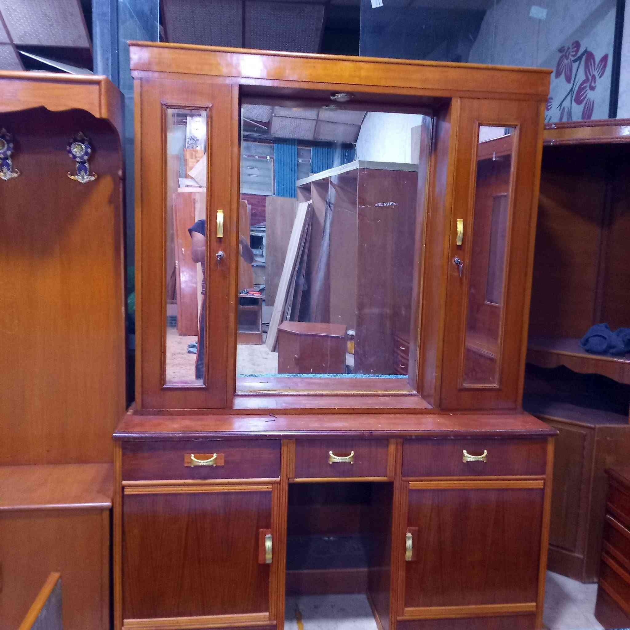 سلام عليكم غرفه حطاطة مستخدمه طابقين السعر 525 المكان رمادي الملعب سوك سلاله ***********
