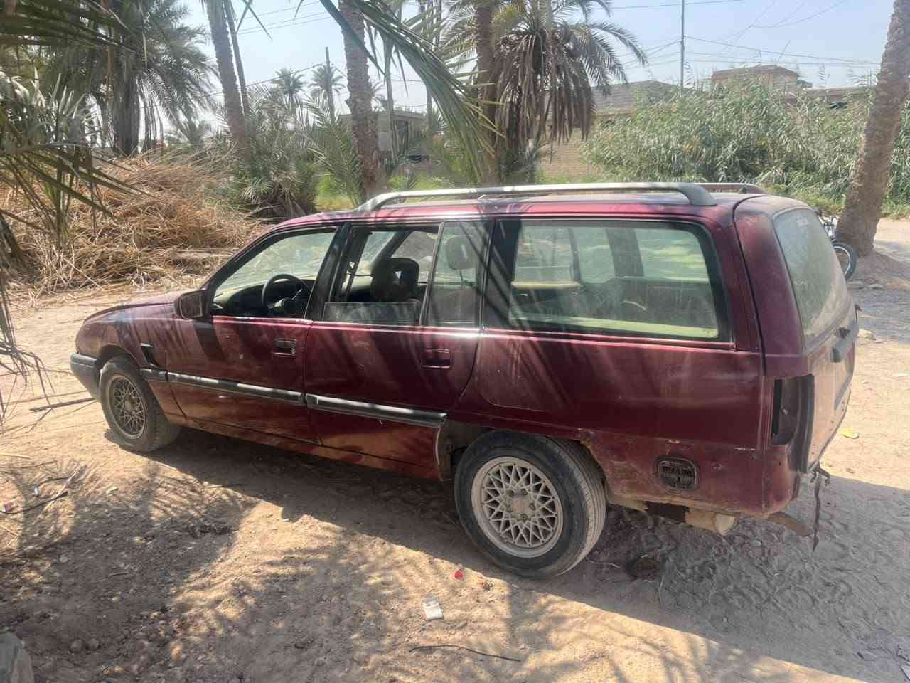 اوبل اوميكه. بدون. راعي   مكينه كير مكفولات  بيه عطل كهربائي.
حالين تشتغل بس اترتر
ابيع  طافيه   السعر مليون
مكان طوريج  ***********
