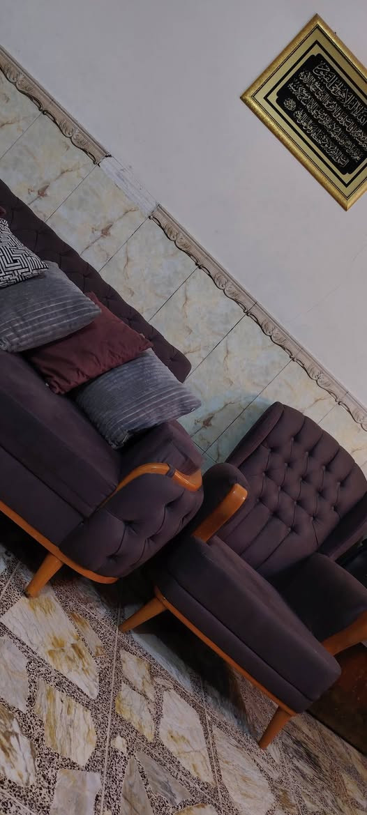 تخم تركي مودرن عشر مقاعد اخو الجديد سبرنك طبي ارجل خشب زان ثقيل جدا وضخَم للاستفسار ***********
