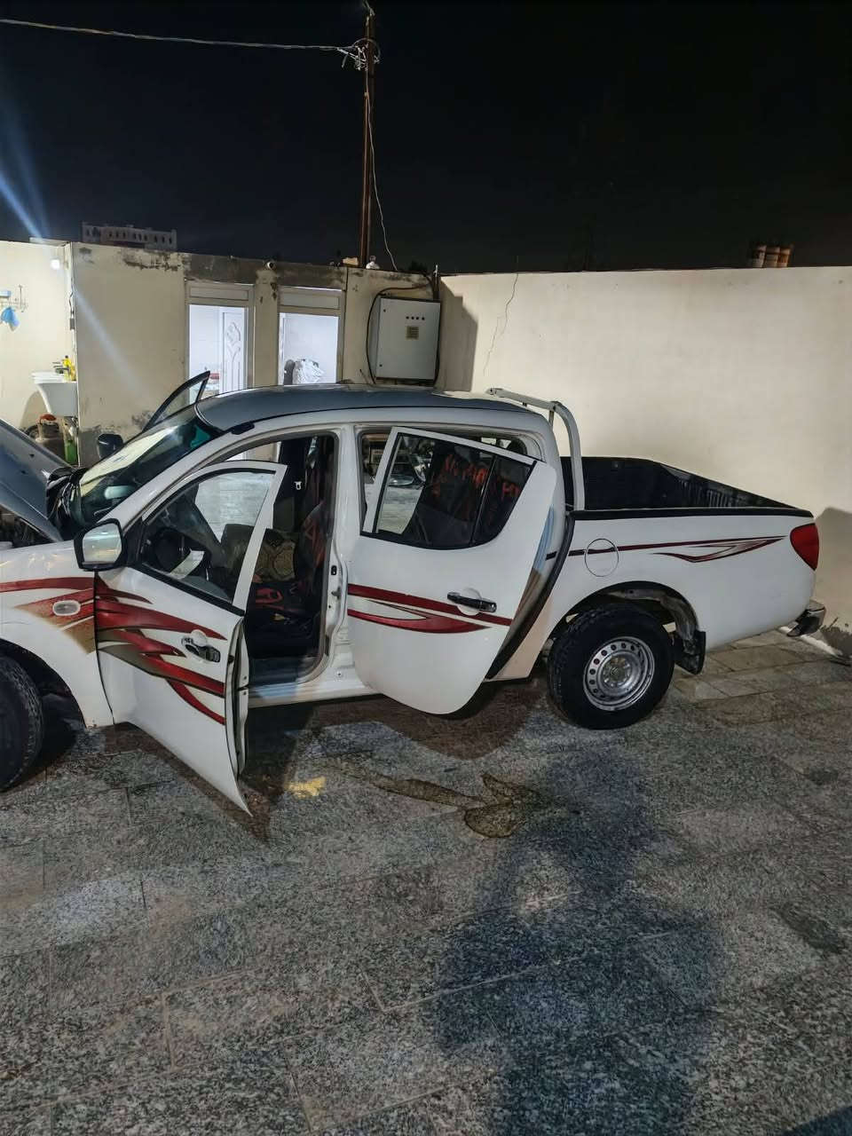 بيكم L200
موديل ٢٠١٠
السعر ٩٥ وبيه مجال قليل
***********
***********
