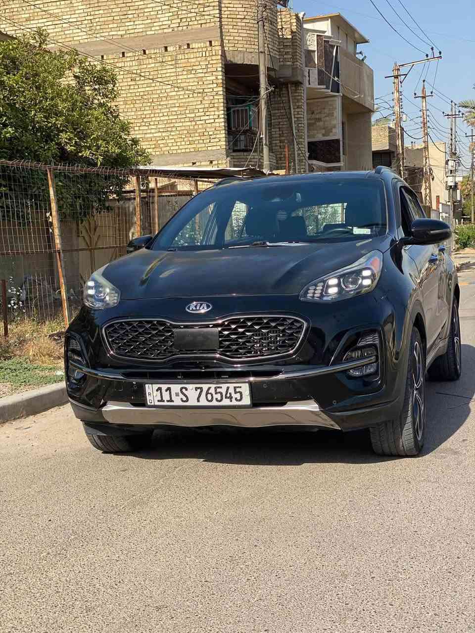 سبورتنج امريكي 2020 لون اسود
محرك 2000 تيربو حادث موضح بالصور وسونار ايضا 
ماشية 50 الف كيلو سيارة نظيفة وما متعوبة عنواني بغداد 
رقم الهاتف *********** 
سعر 160 $ بس مجال حك الجية

نص مكتوب في الصور:
- 000-29616255 - 02/15/2021 - IAA