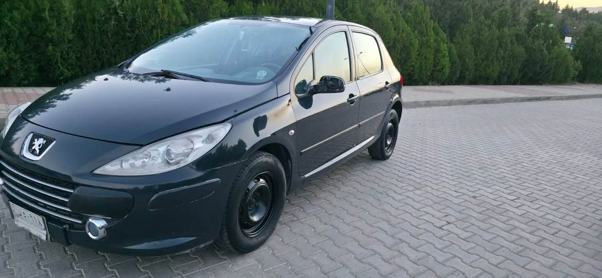 بيجؤ فه رنسيى 307        2007.       35$         ***********.                                    ره قه م بخداد ره قه م ألما نى سه نه و أوه ليا ت حا سيبه به شه ر ت بيشو بشتى كه بسه جا ليشى نيه سه يا ره كه بئ بؤ يا خه هه مو كيا نى ده قى شه ريكه يه سه يا ره كه كيرو مه كينه ته يريد به شه رته زؤر جا يزه شوين سليما نى السليمانية, العراق
