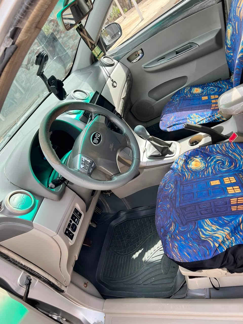 السلام عليكم حبايب بي وايدي للبيع ٢٠١٣

كير ومكينه محور ع ايدي هوندا 
تبريد تدفئ كله شغال ورقم بغداد دولي 
بسمي السياره وبيها شبر يم قبق البانزين 
صبغ شبر وبيها شويه جراد مو هواي المكان 
حله قرب جامعه بابل والسياره خير من الله 
وحداديه نص عمر بصمتين ومعروفه مواصفات البي وايدي
الاستفسار ع الرقم /السعر ٤٥وبيها مجال للشراي 

‭***********‬
